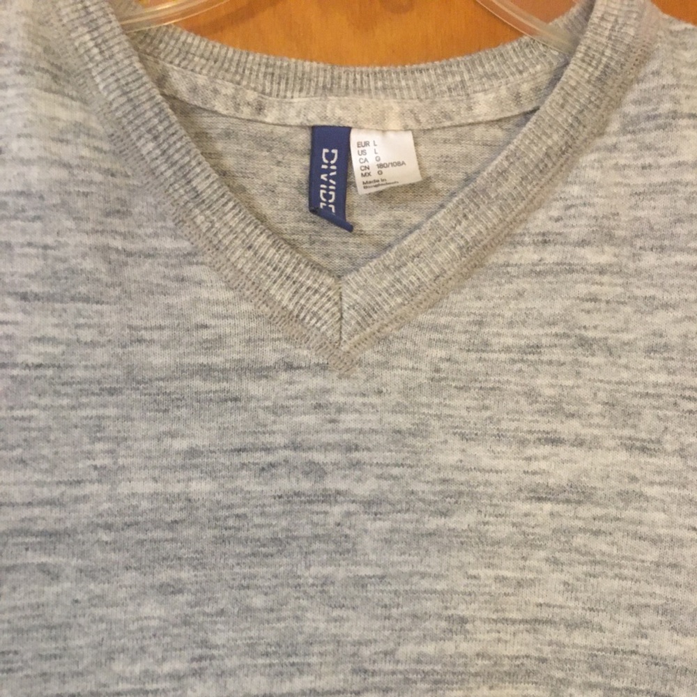 Divided” by H&M Light Gray Sweater - Picture 3 of 5